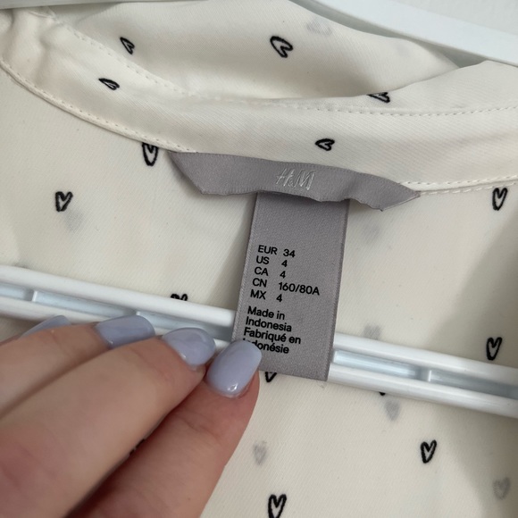 H&M Silk Blouse with Hearts Size 4 - Picture 2 of 2